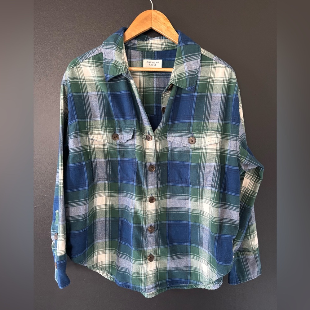 NWOT American Eagle Outfitters Green and Blue Plaid  Flannel Button Down Shirt